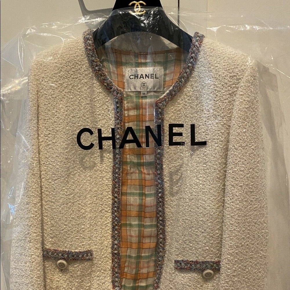 Chanel CC Designer Ecru Tweed Metallic Jacket